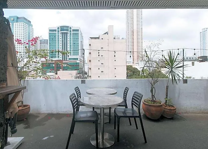 Malate By Reddoorz Manilla